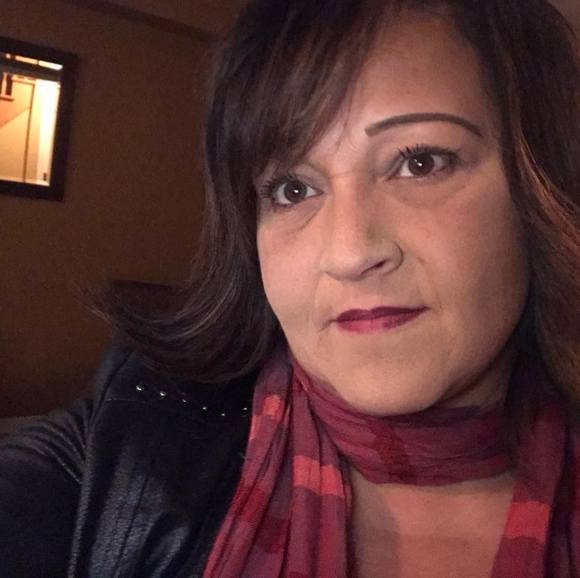 Meet your Posher, Dina - Picture 1 of 1